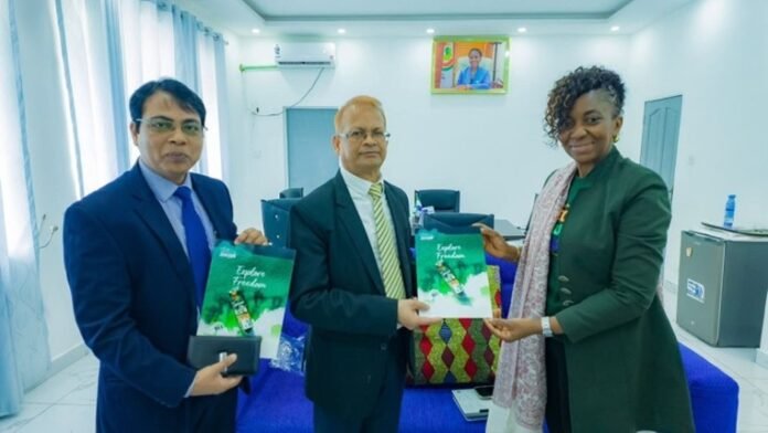 Indian Envoy, Tourism Minister Discuss Bilateral Cooperation