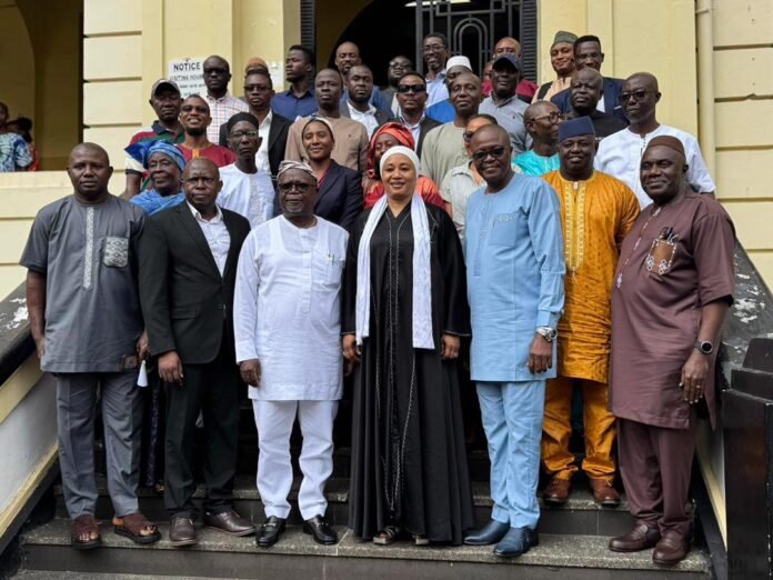 World Bank, Finance Ministry Sign Major Market Upgrade Contracts
